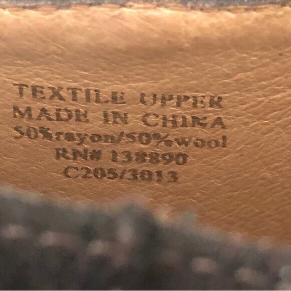 Bettye Muller Quill Pointed Toe Wool Booties Deep Purple Size 8.5 - Picture 13 of 16